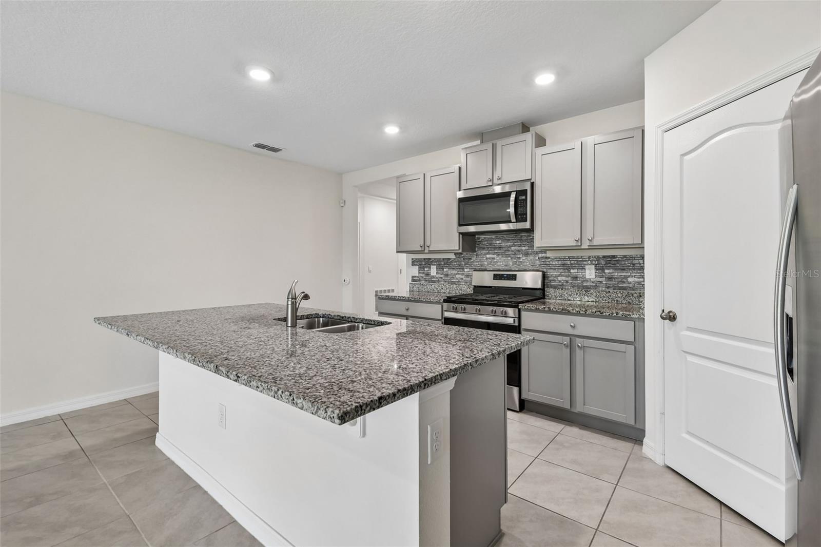 Image 11 of 64 For 727 Lazio Circle