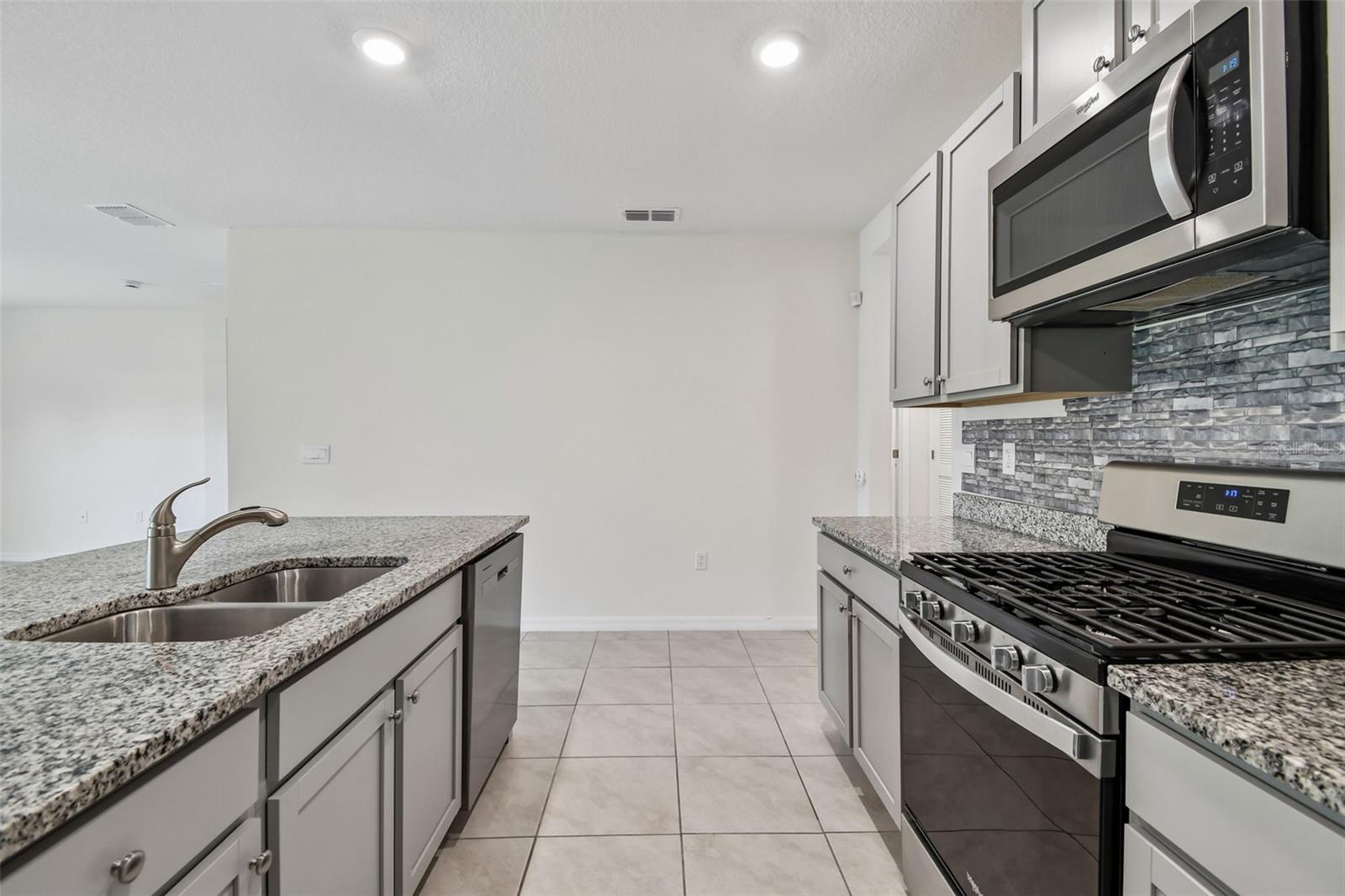 Image 12 of 64 For 727 Lazio Circle