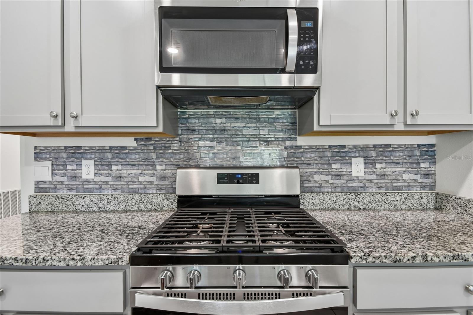 Image 14 of 64 For 727 Lazio Circle