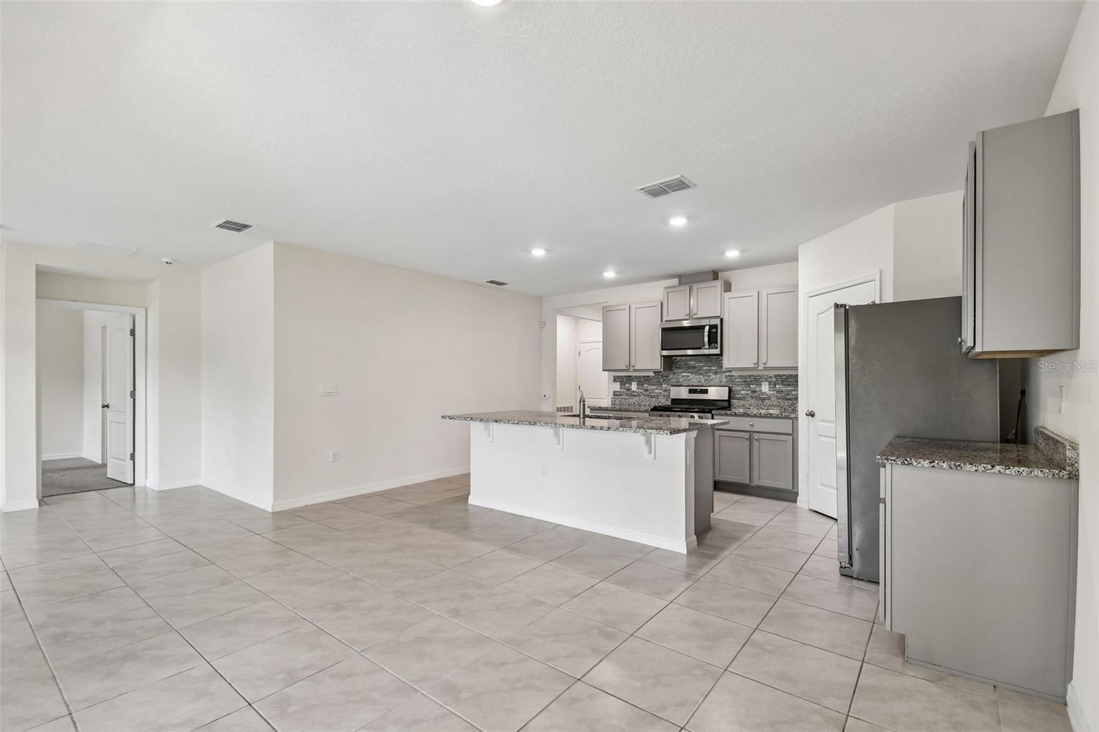 Image 18 of 64 For 727 Lazio Circle