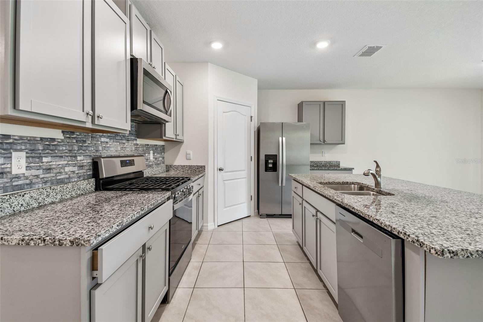 Image 9 of 64 For 727 Lazio Circle