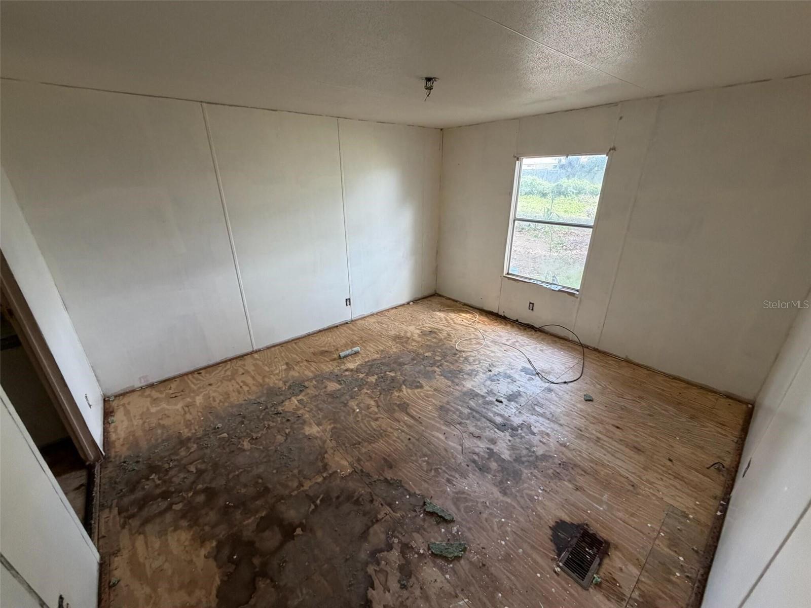 Image 17 of 19 For 3726 County Road 507