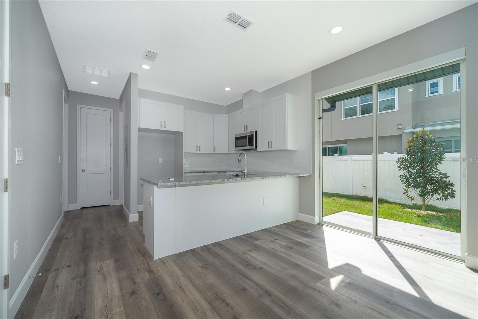 Image 19 of 31 For 617 Grant Street