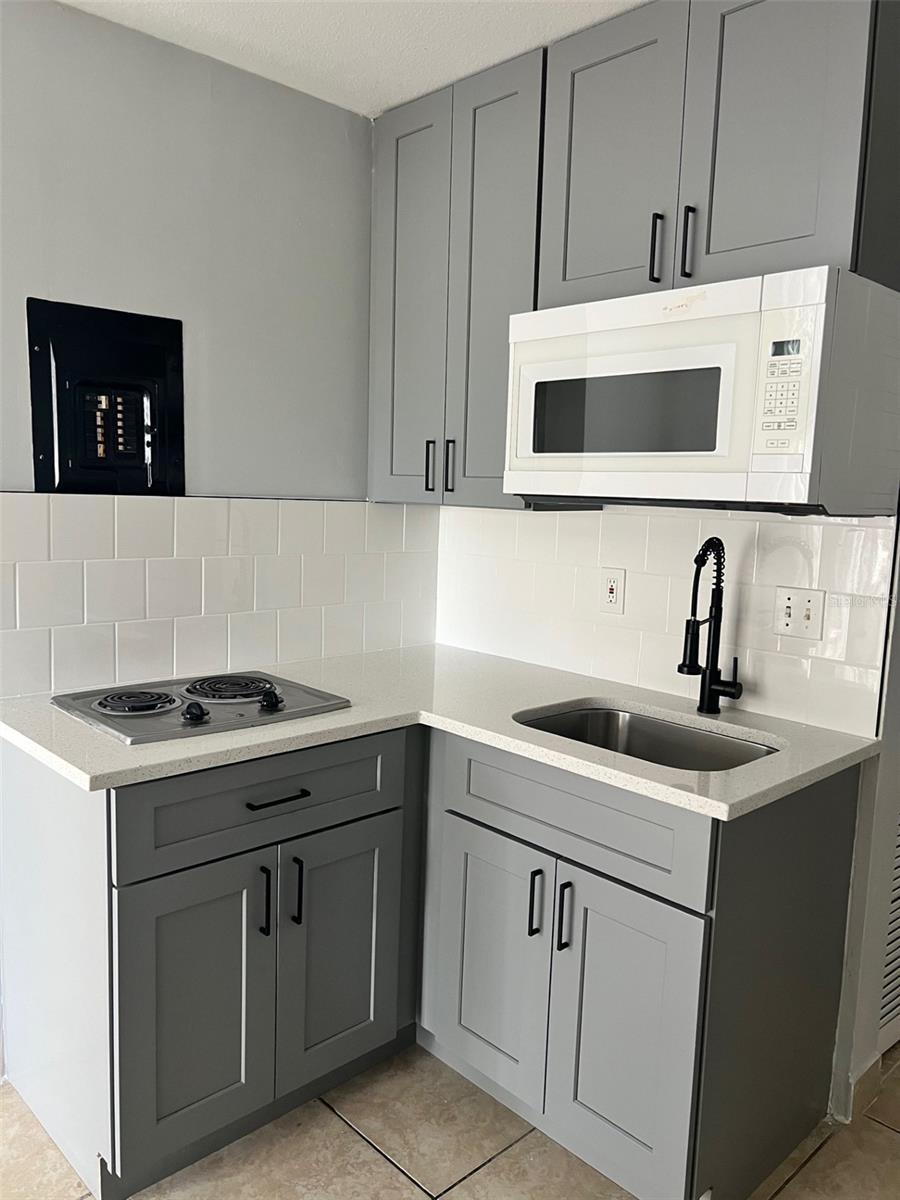 Image 6 of 8 For 10274 Turkey Lake Road B18