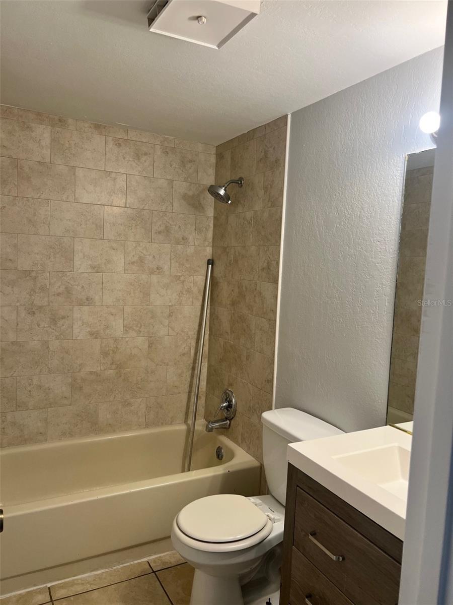 Image 8 of 8 For 10274 Turkey Lake Road B18