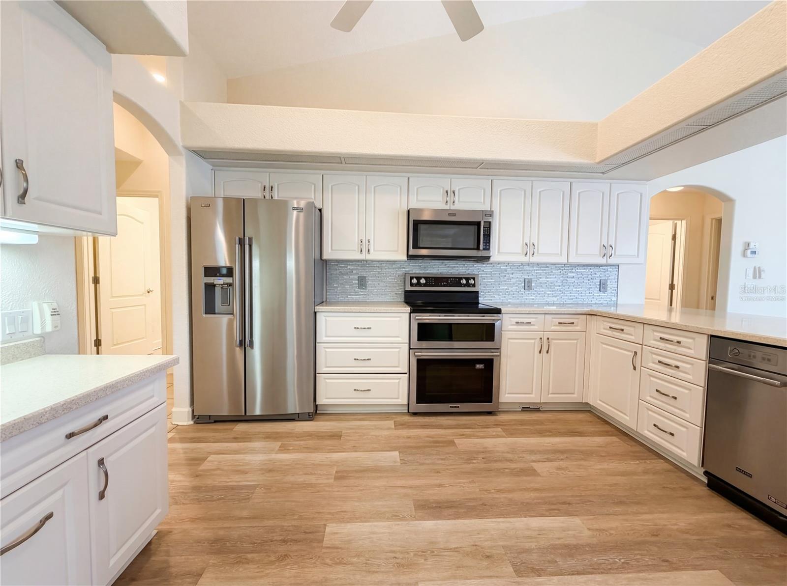 Image 2 of 46 For 1100 Oleander Street