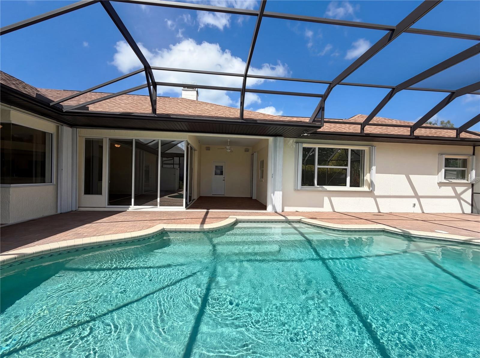 Image 35 of 46 For 1100 Oleander Street