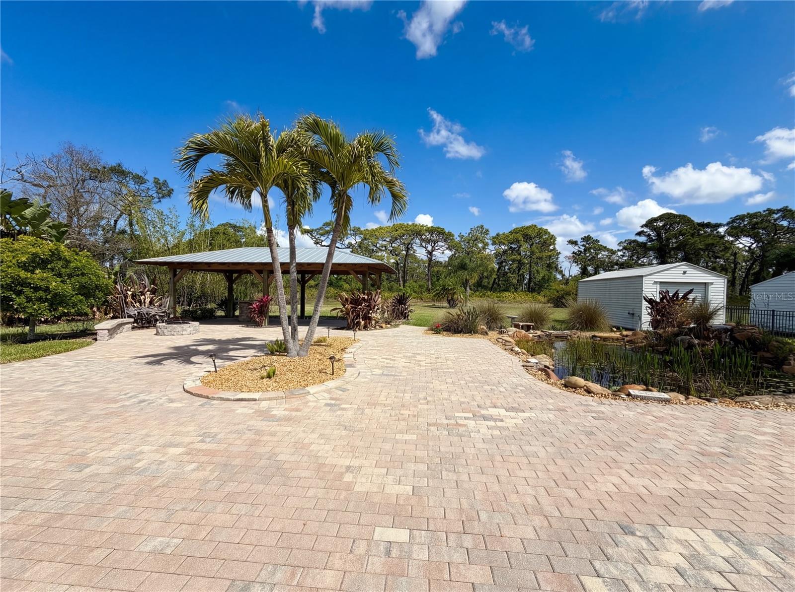 Image 37 of 46 For 1100 Oleander Street