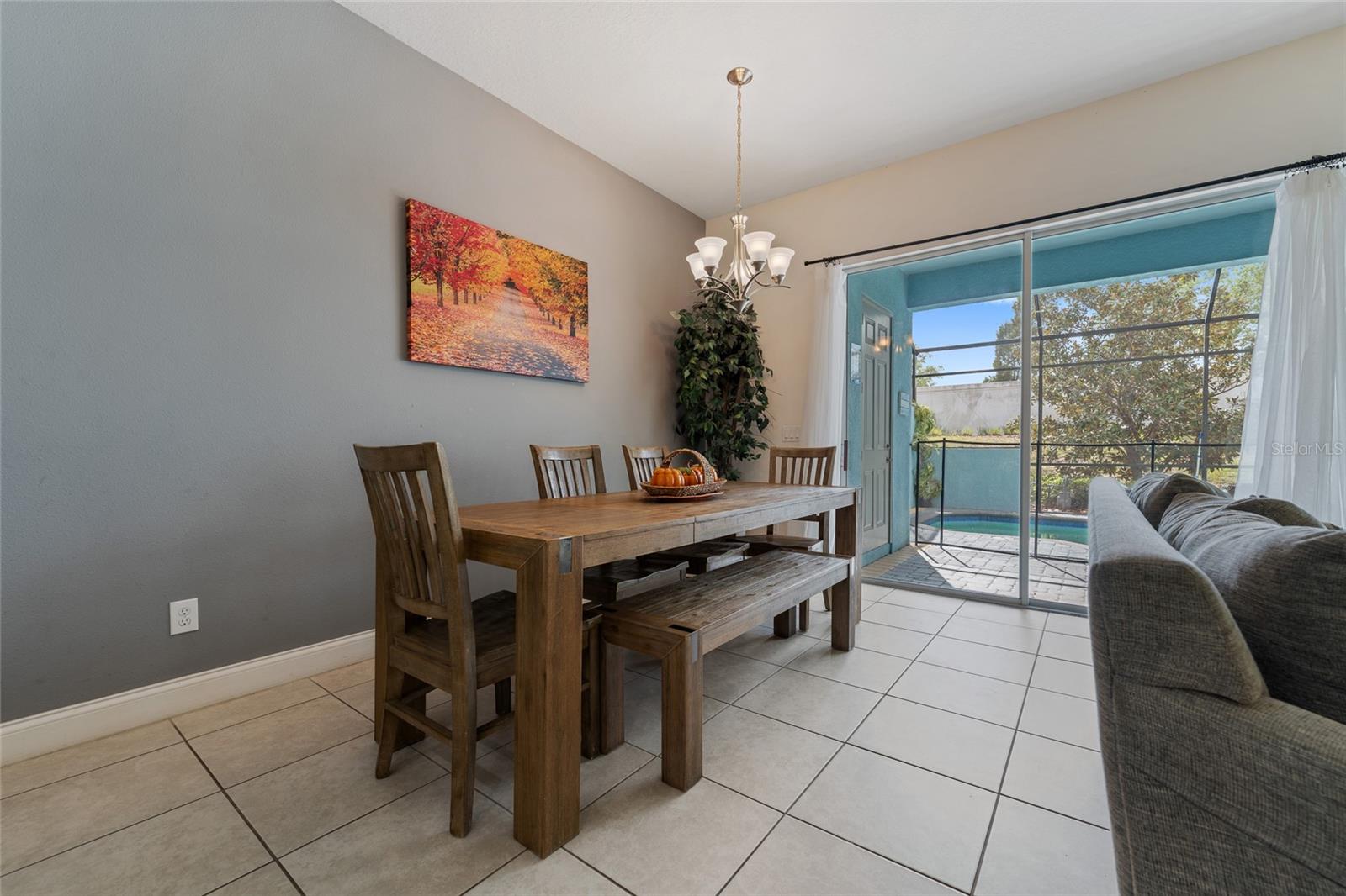 Image 11 of 50 For 318 Captiva Drive