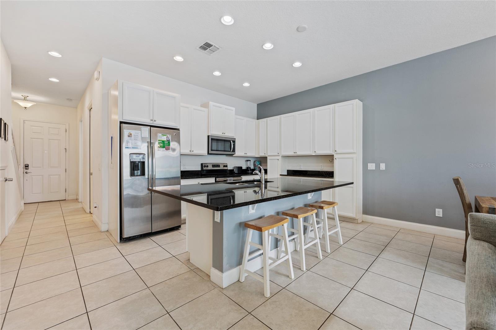 Image 3 of 50 For 318 Captiva Drive