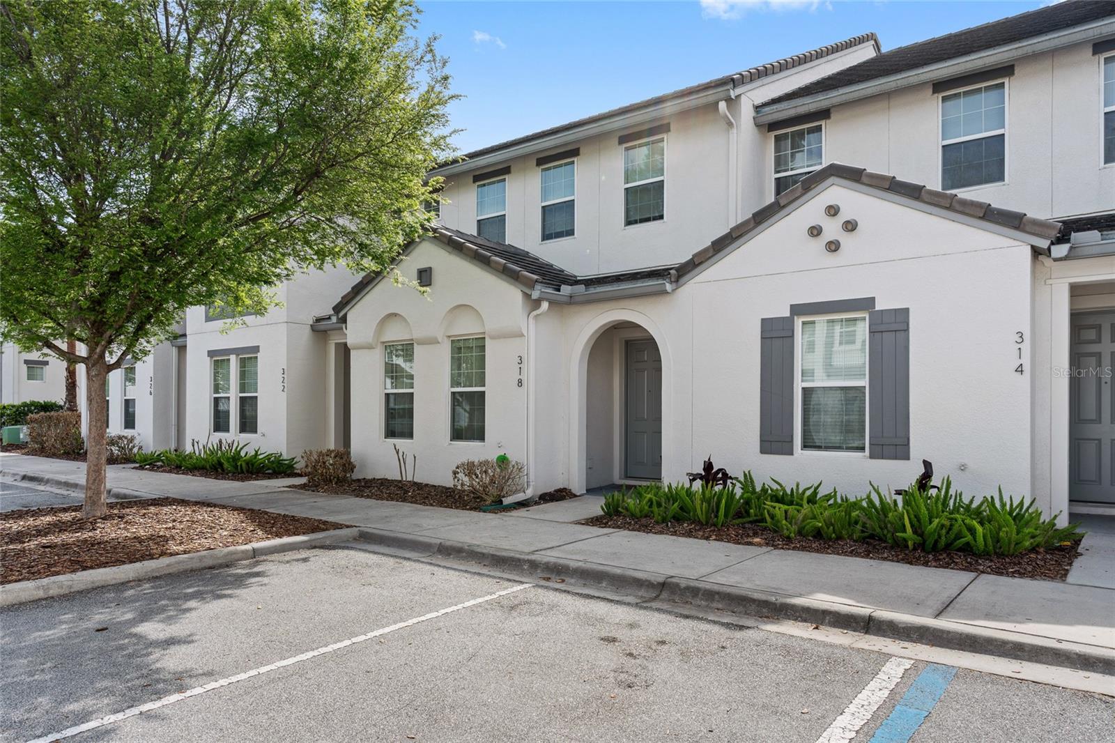 Image 5 of 50 For 318 Captiva Drive