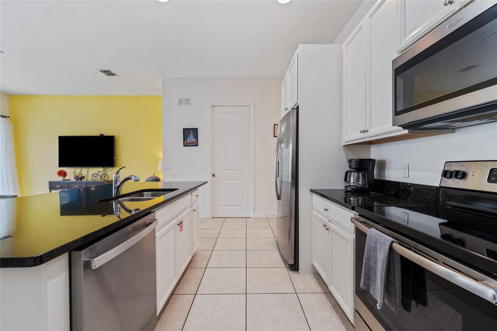 Image 8 of 50 For 318 Captiva Drive