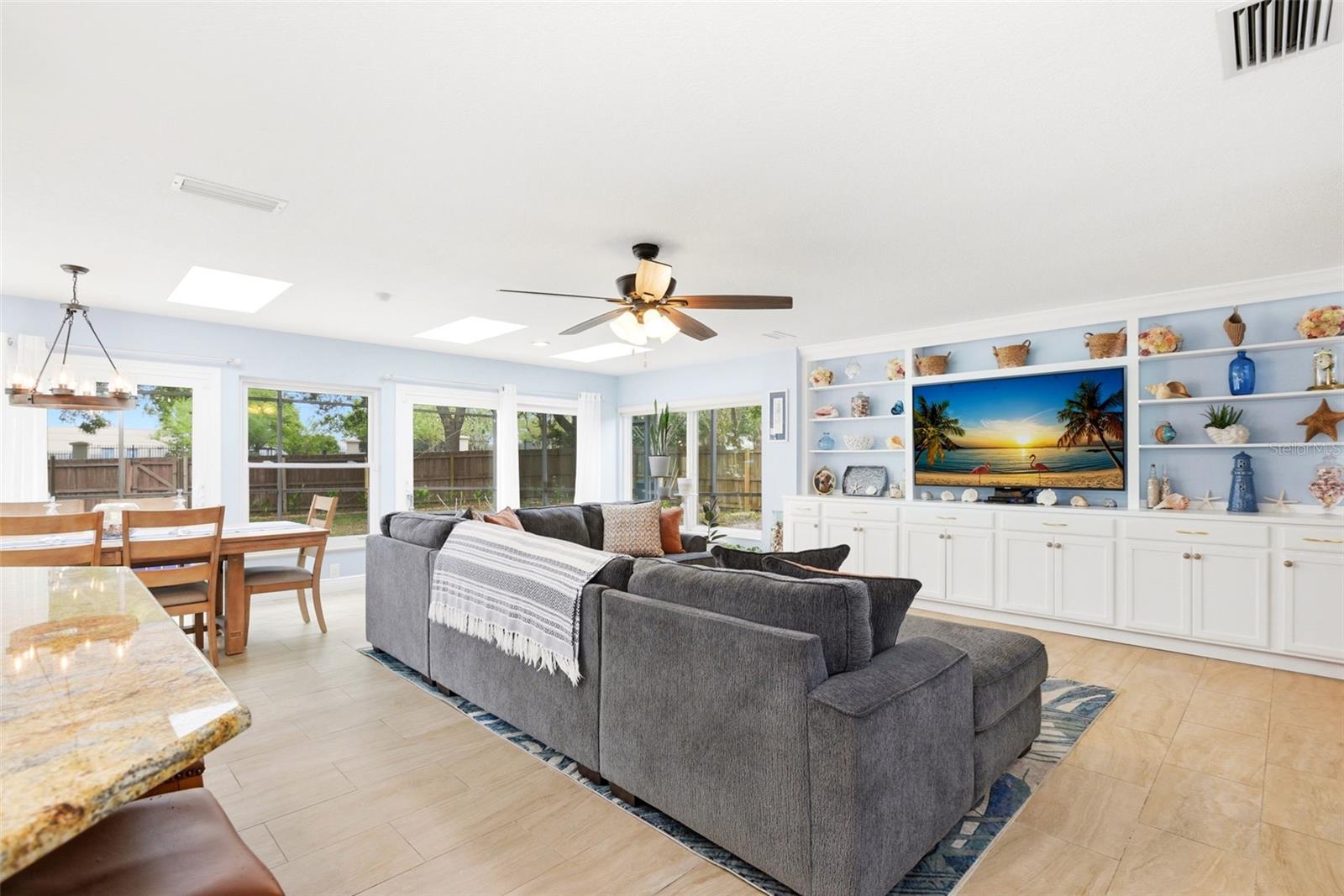 Image 19 of 55 For 7432 Sparkling Lake Rd