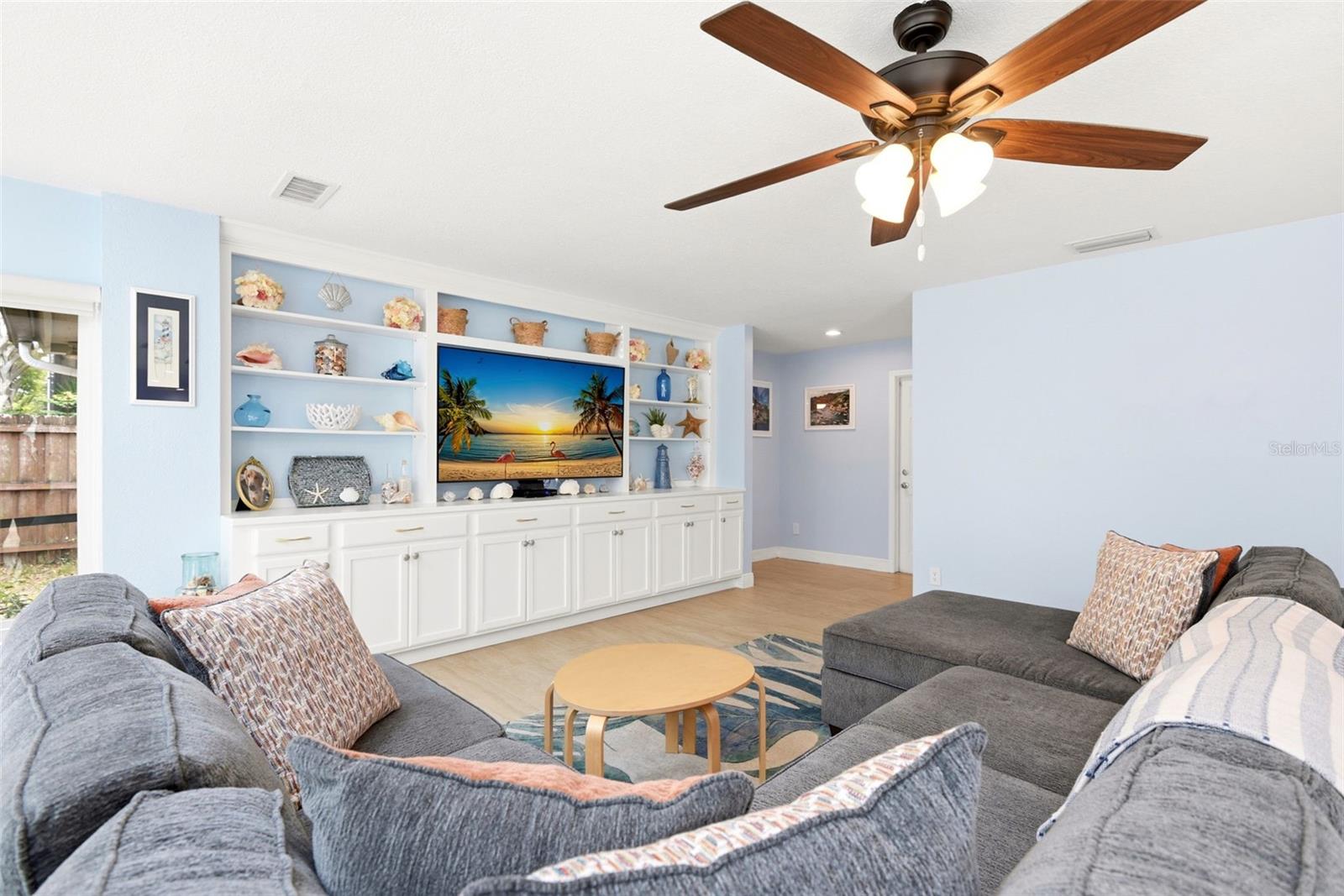 Image 21 of 55 For 7432 Sparkling Lake Rd