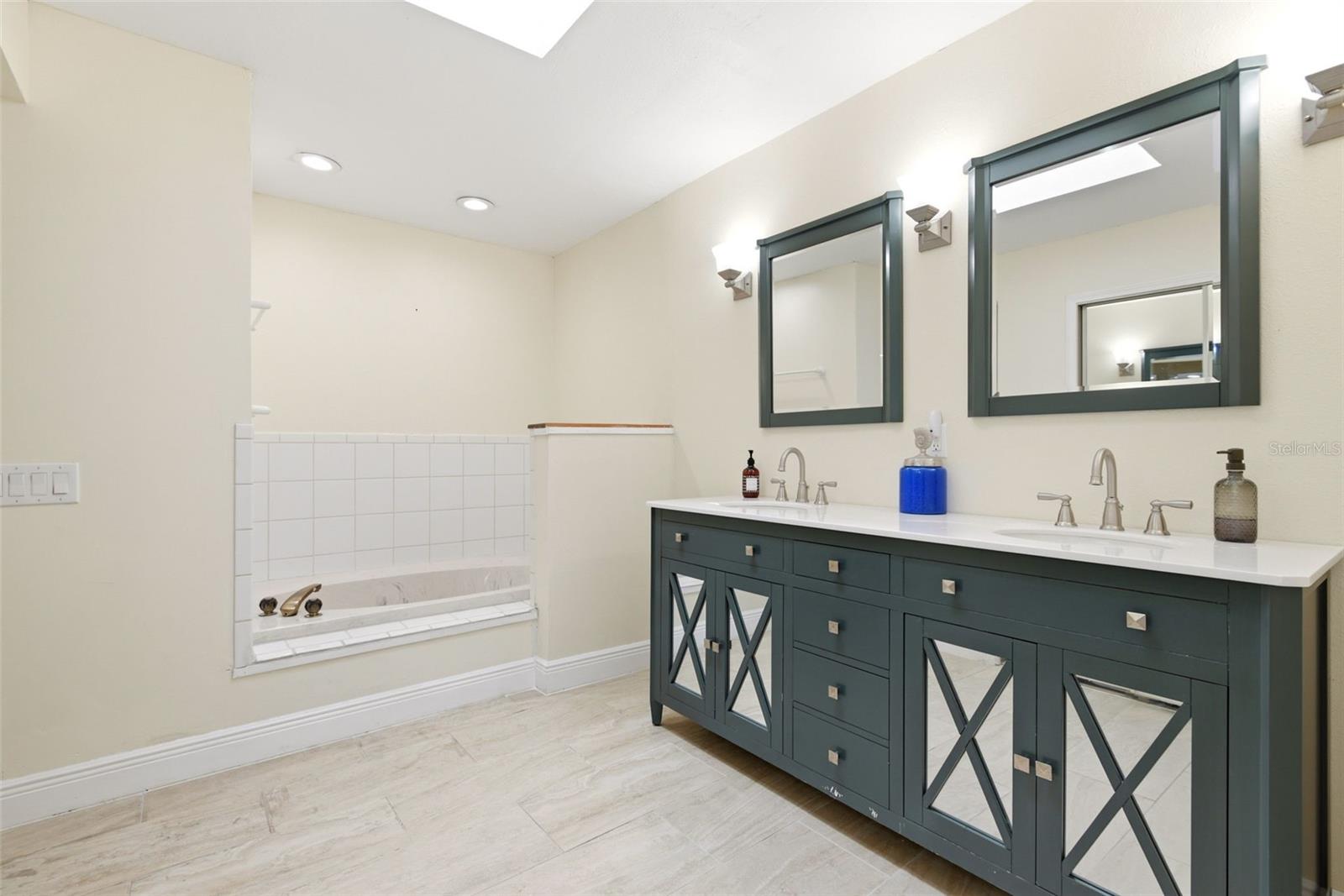 Image 26 of 55 For 7432 Sparkling Lake Rd