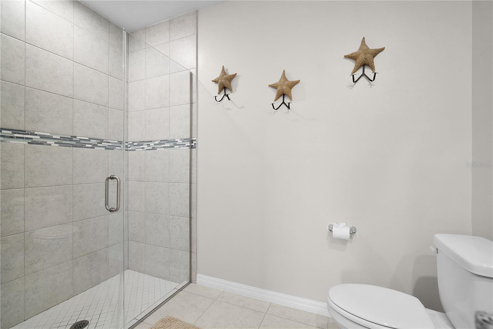 Image 18 of 37 For 418 Fleming Street