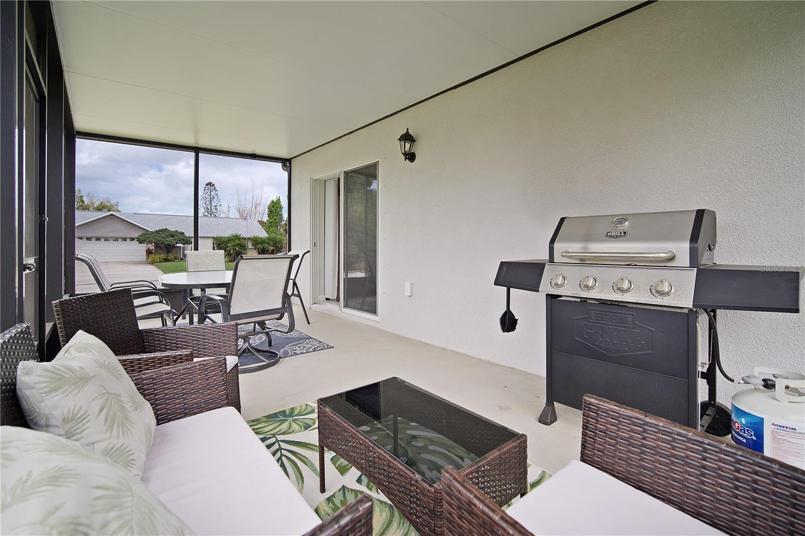 Image 28 of 37 For 418 Fleming Street