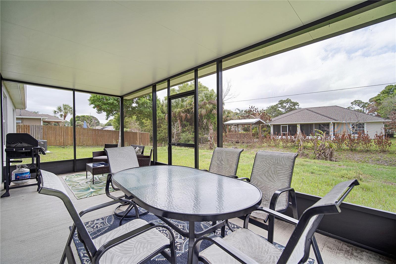 Image 29 of 37 For 418 Fleming Street