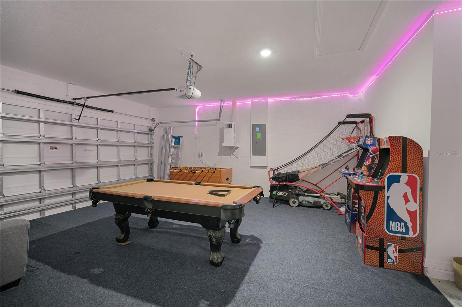 Image 30 of 37 For 418 Fleming Street