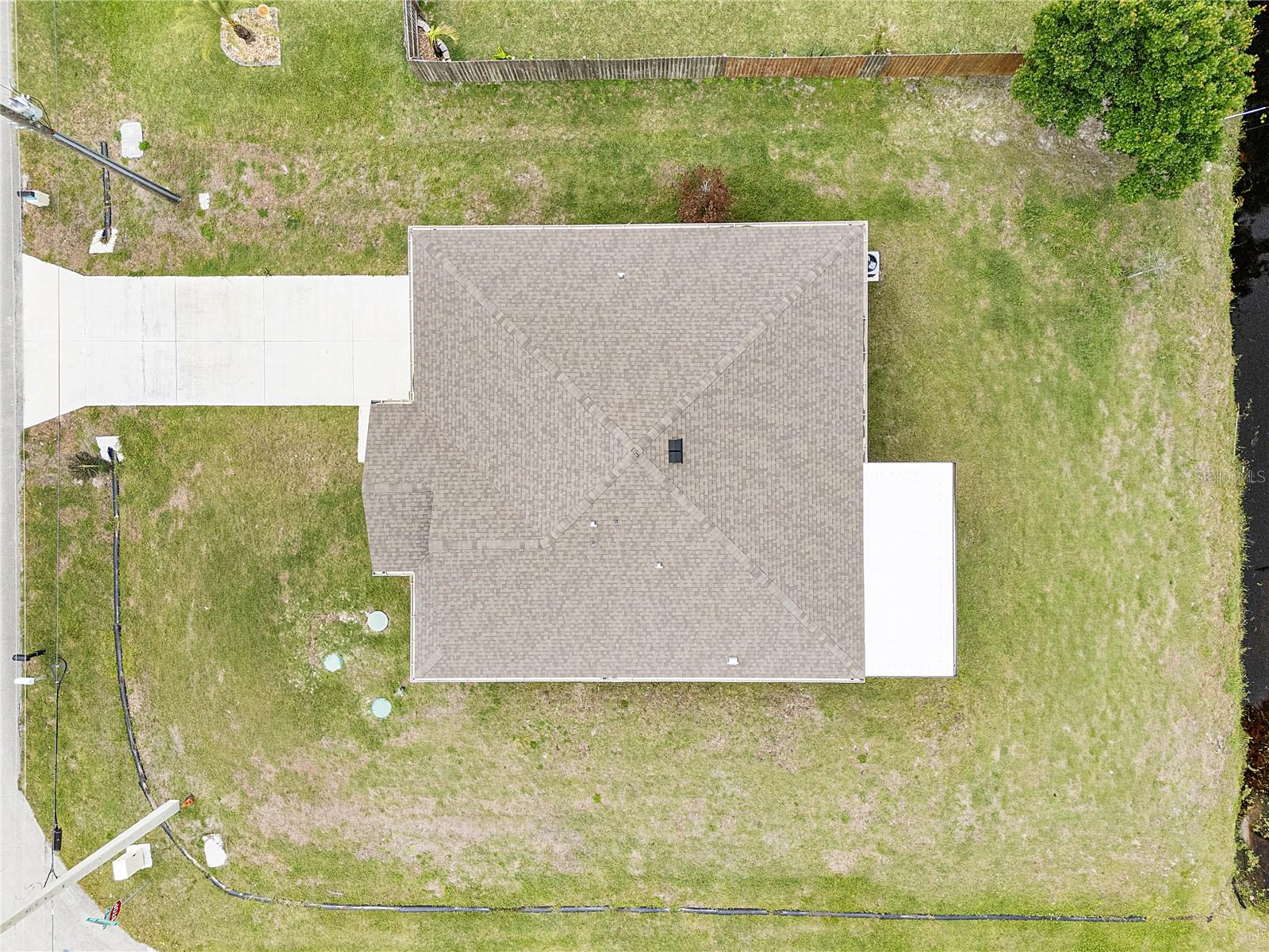 Image 35 of 37 For 418 Fleming Street