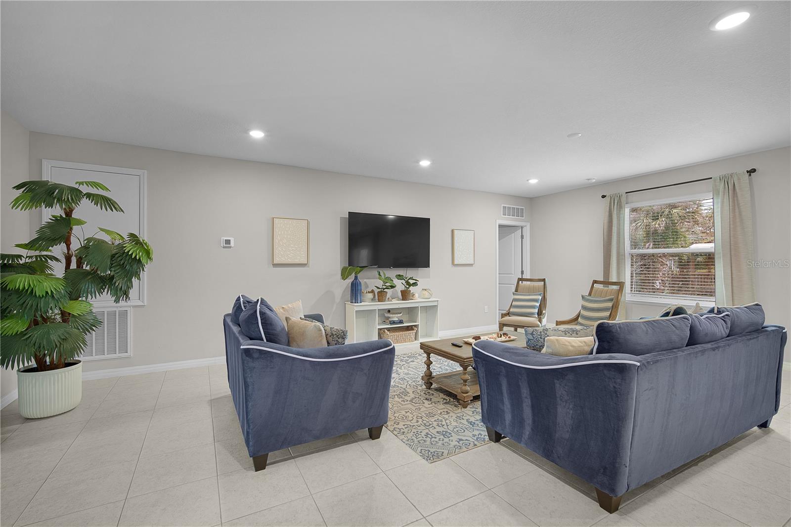 Image 7 of 37 For 418 Fleming Street