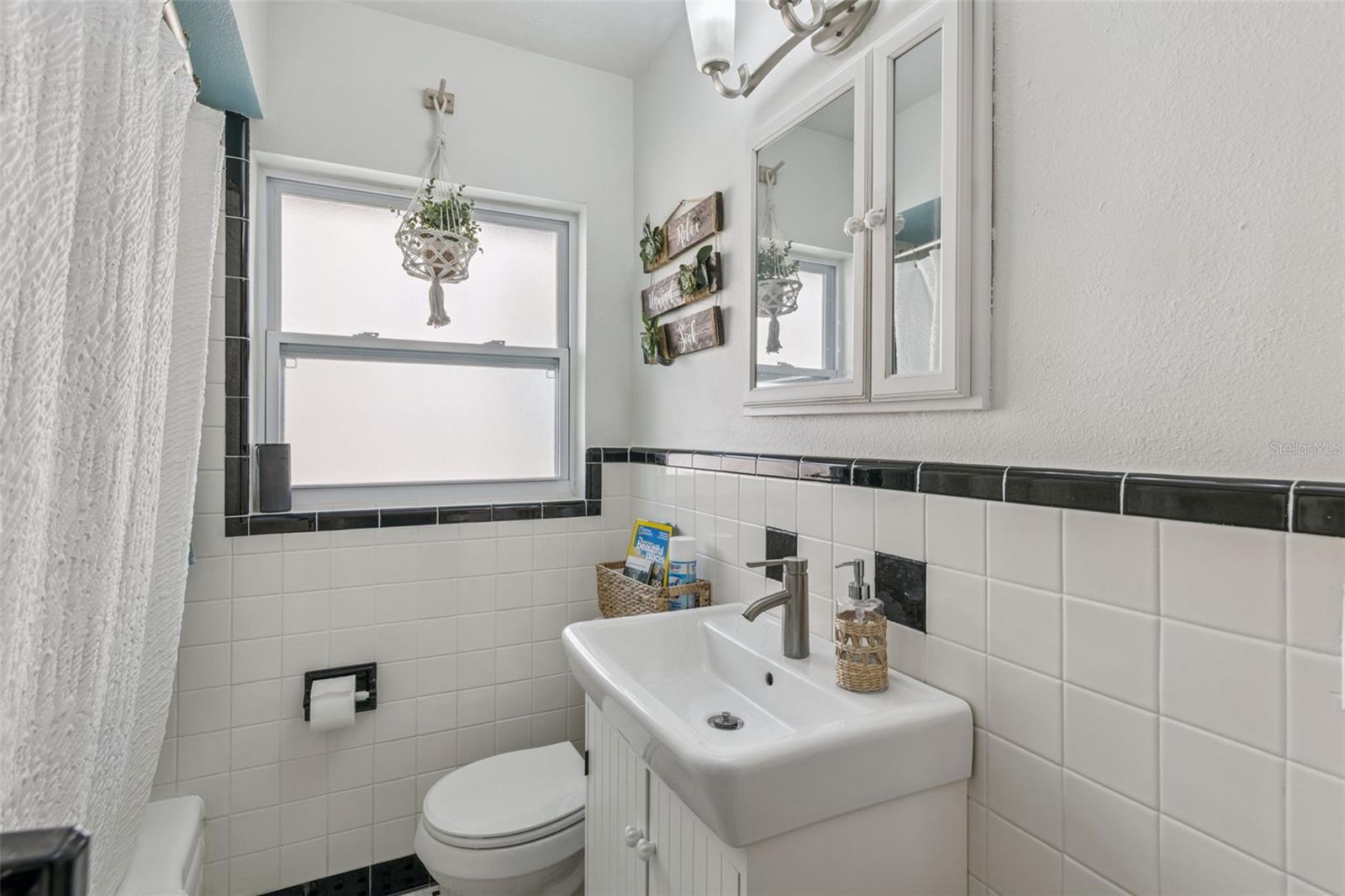 Image 16 of 20 For 124 Harding Street