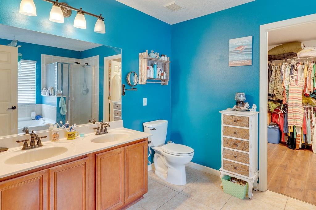 Image 18 of 32 For 349 Verdi Street