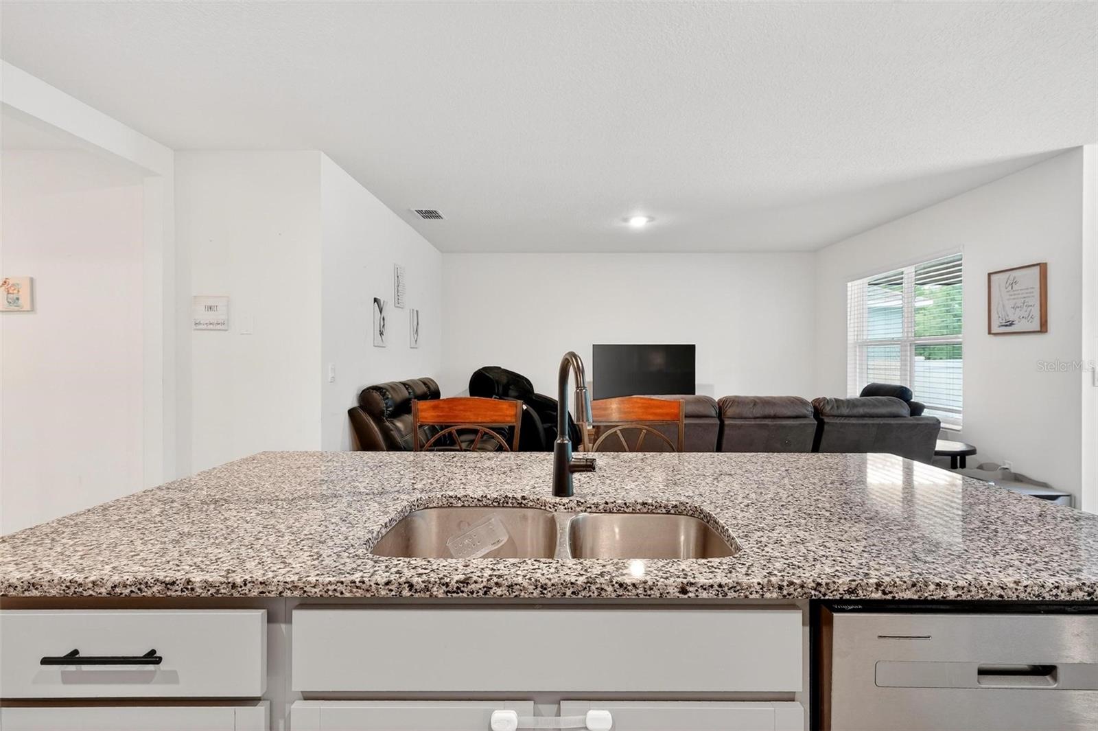 Image 16 of 48 For 3007 Staten Drive