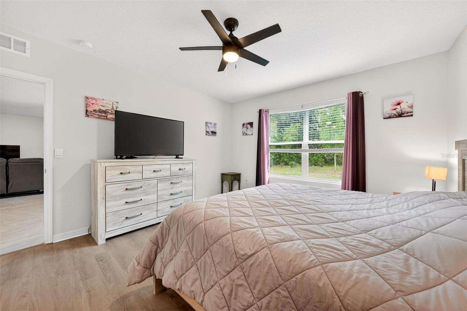 Image 24 of 48 For 3007 Staten Drive