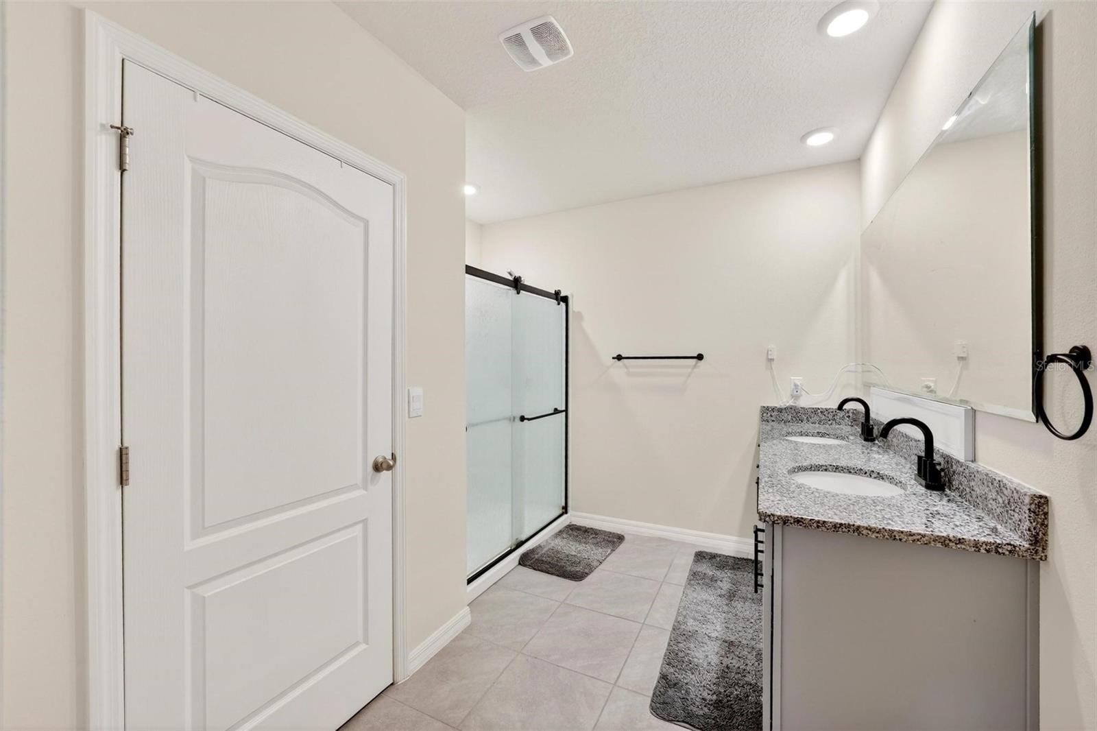 Image 26 of 48 For 3007 Staten Drive