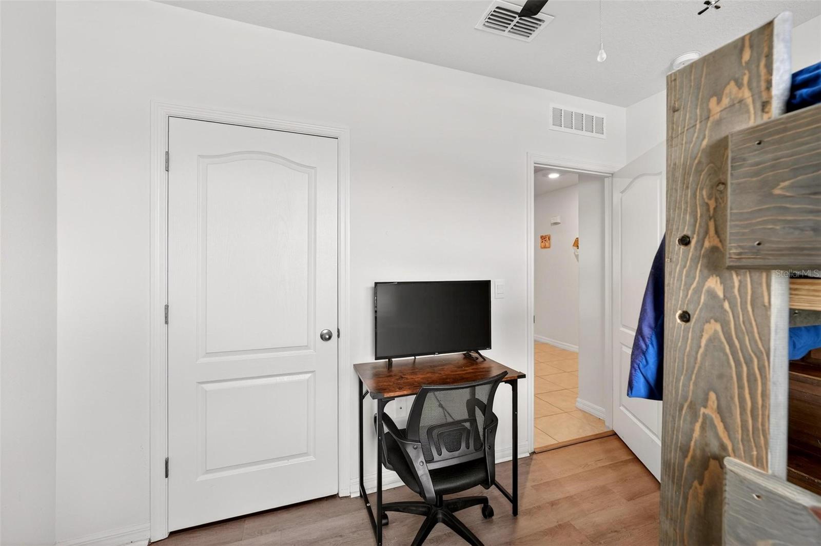 Image 41 of 48 For 3007 Staten Drive