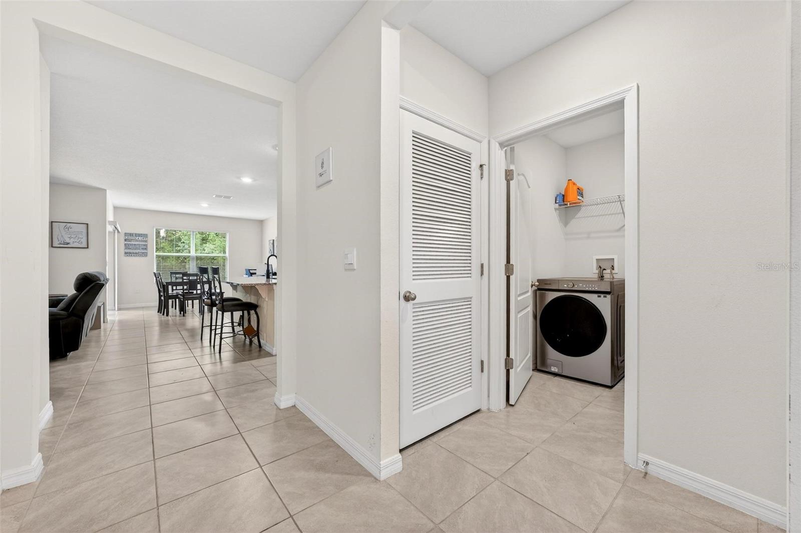 Image 6 of 48 For 3007 Staten Drive