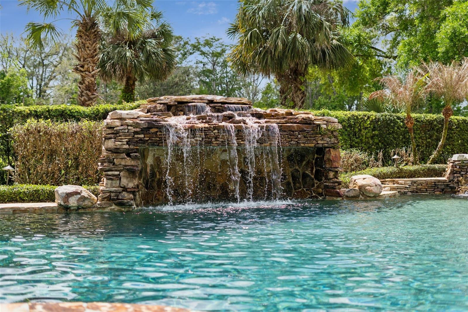 Listing photo id 13 for 3545 Legacy Hills Court