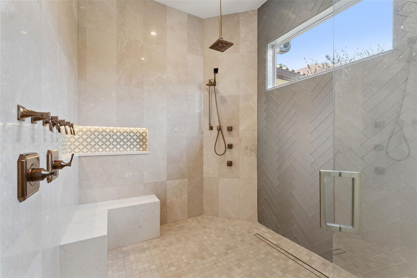 Listing photo id 46 for 3545 Legacy Hills Court