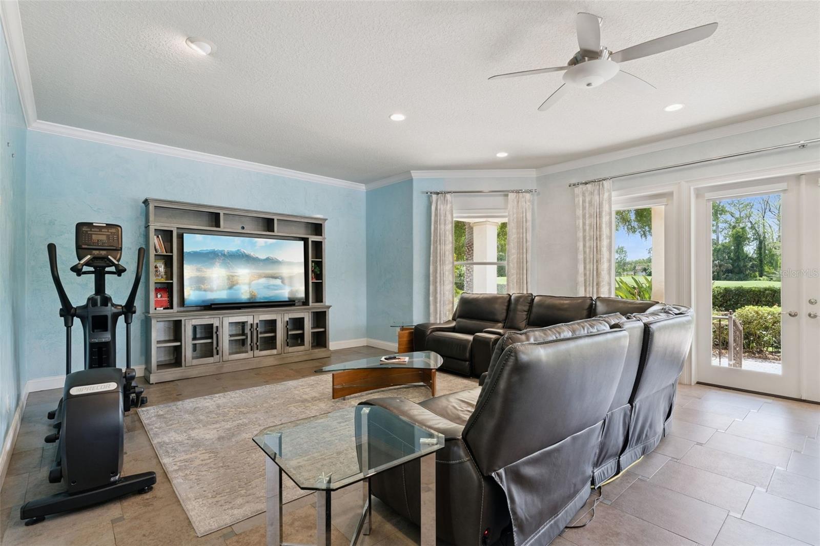 Listing photo id 79 for 3545 Legacy Hills Court