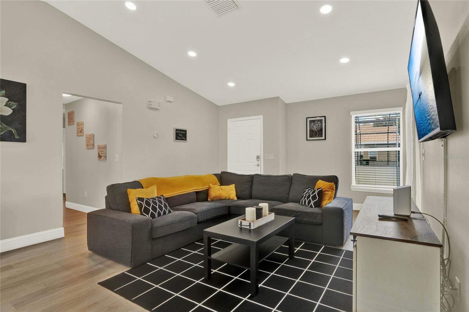 Image 12 of 38 For 188 Ridgemont Court