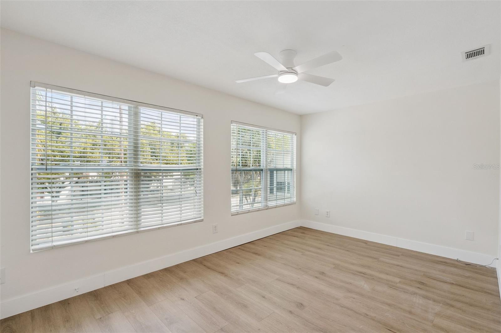 Image 13 of 21 For 2704 Central Boulevard