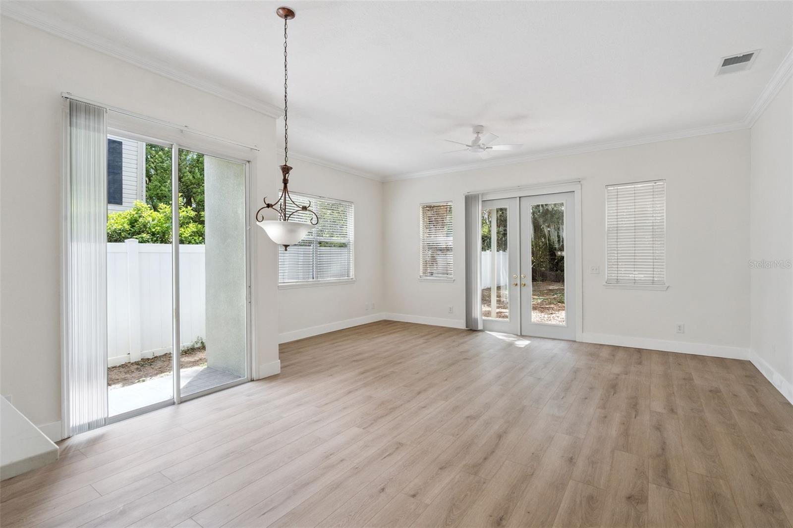 Image 4 of 21 For 2704 Central Boulevard