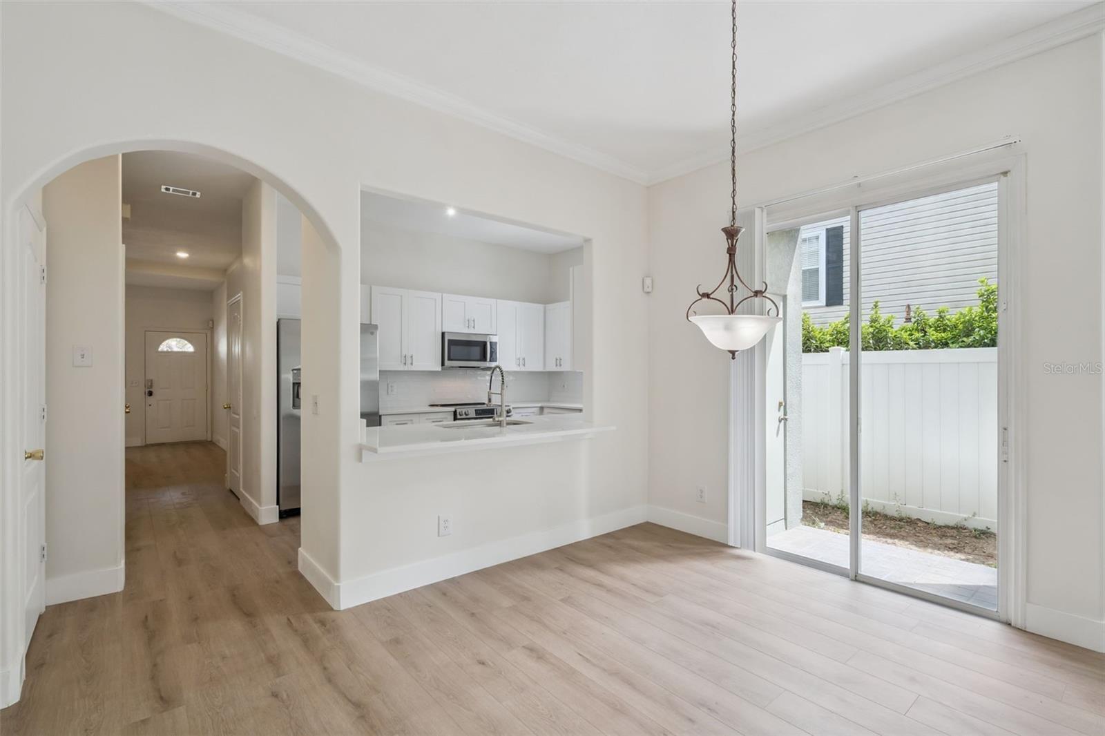 Image 5 of 21 For 2704 Central Boulevard