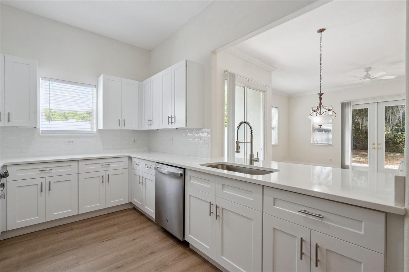 Image 6 of 21 For 2704 Central Boulevard