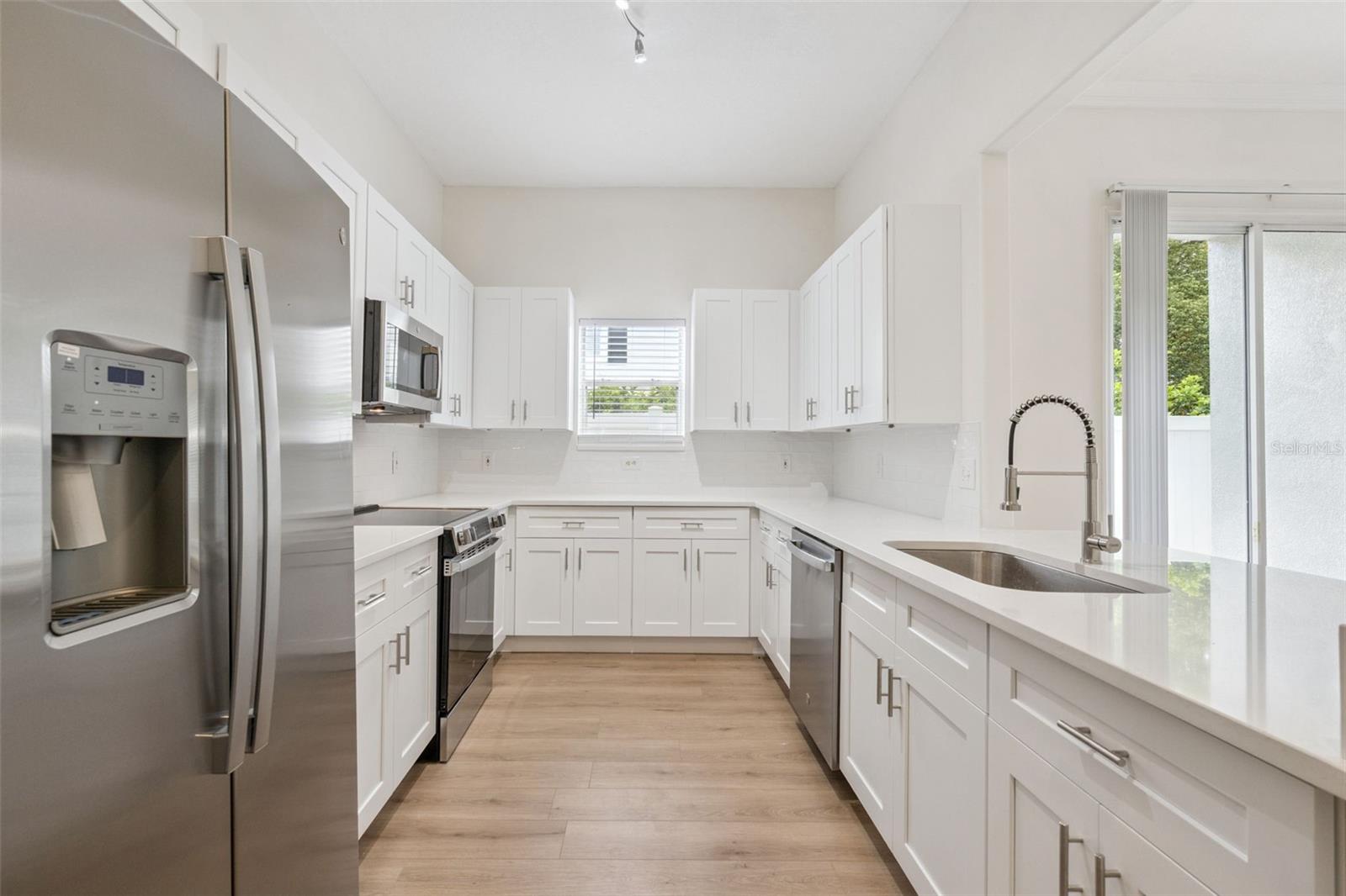 Image 7 of 21 For 2704 Central Boulevard