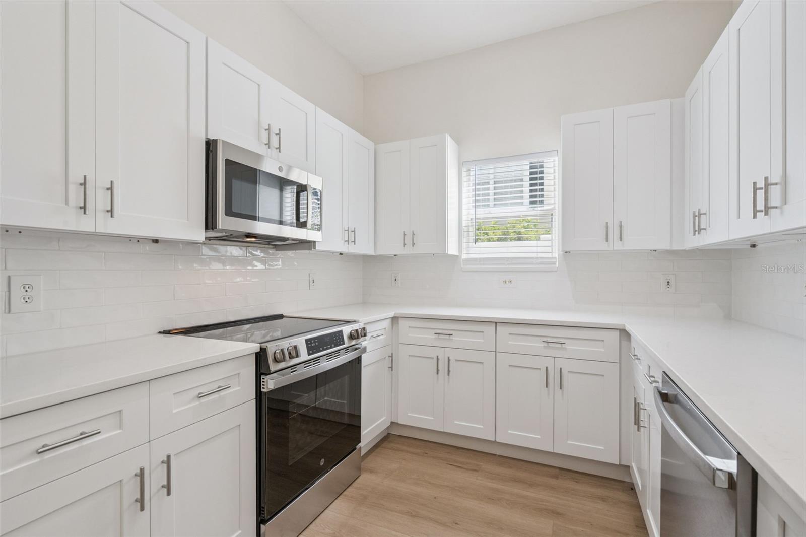 Image 8 of 21 For 2704 Central Boulevard