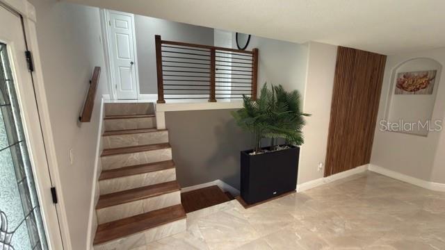 Image 15 of 37 For 633 Spring Oaks Boulevard