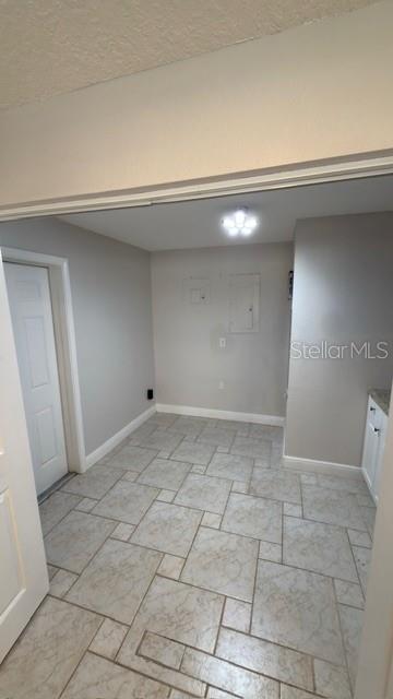 Image 31 of 37 For 633 Spring Oaks Boulevard