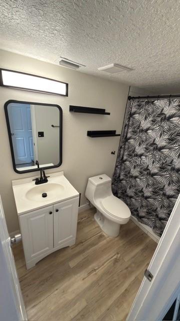 Image 33 of 37 For 633 Spring Oaks Boulevard