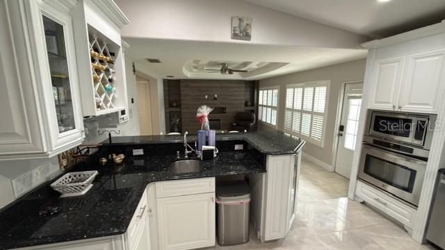 Image 8 of 37 For 633 Spring Oaks Boulevard