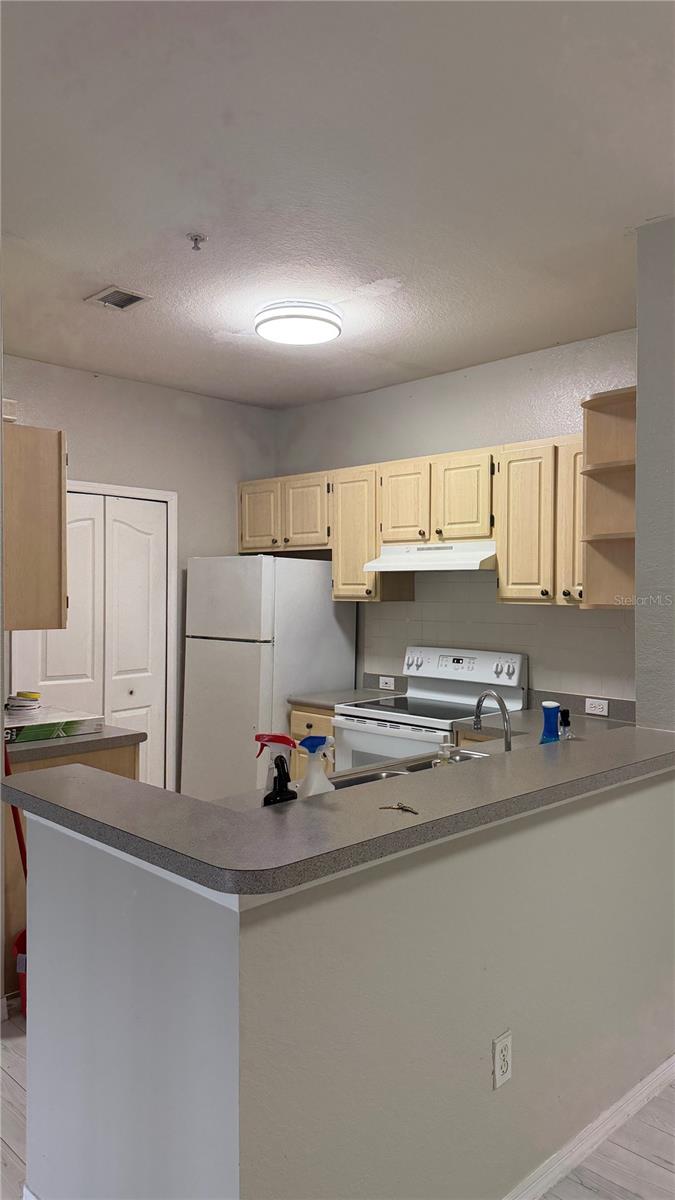 Image 7 of 38 For 2651 Maitland Crossing Way 102