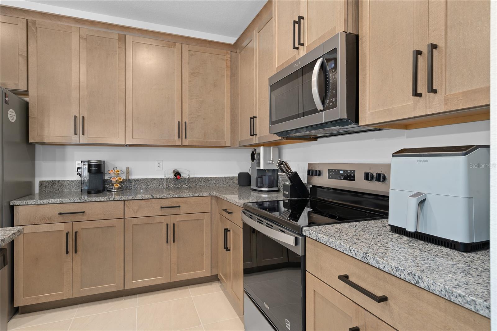 Image 11 of 44 For 655 Clark Street