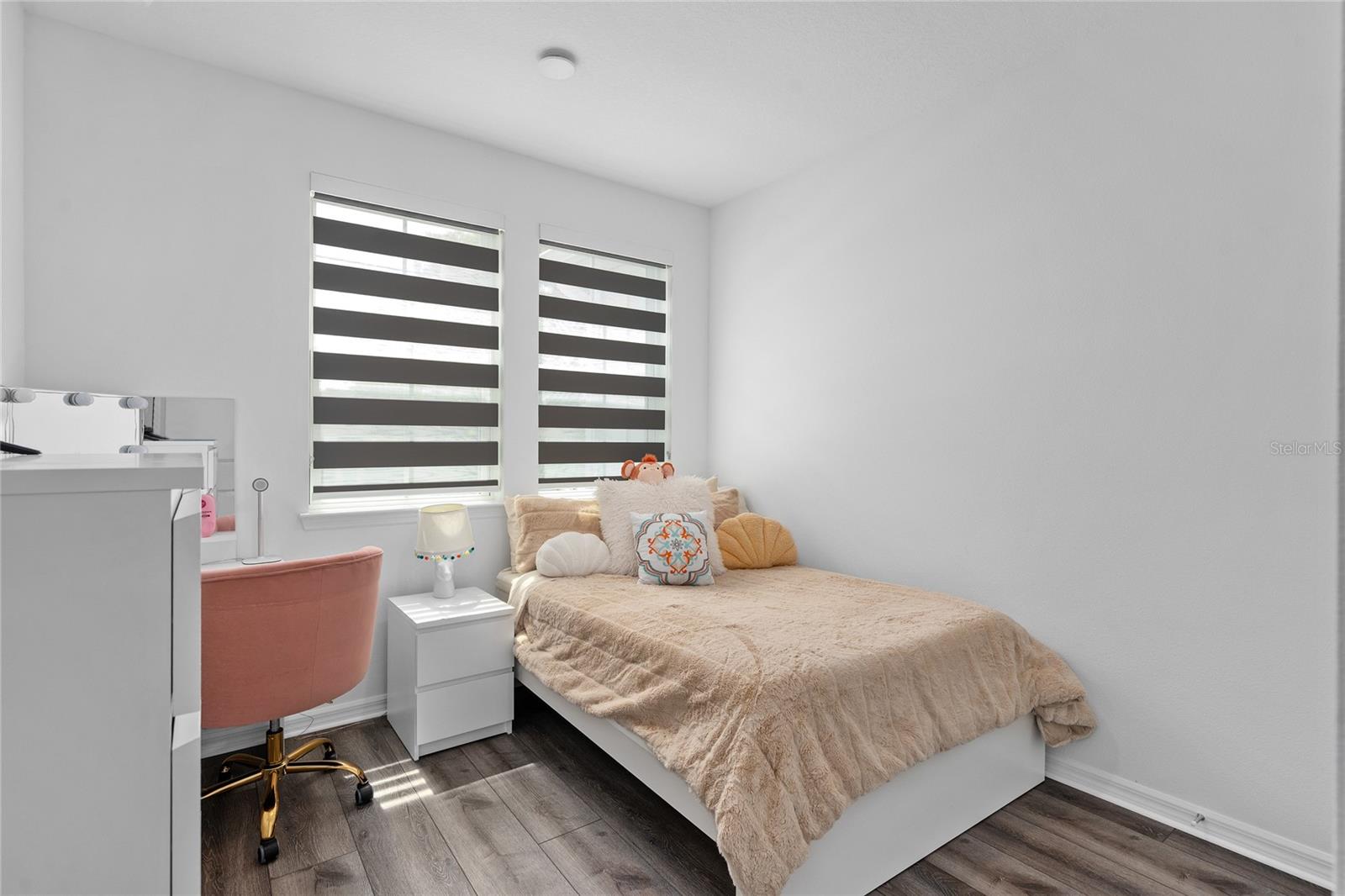 Image 4 of 44 For 655 Clark Street