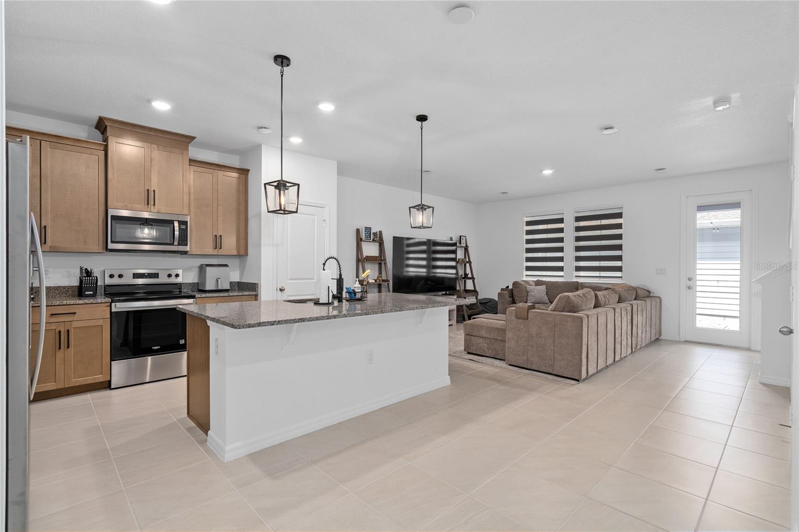 Image 7 of 44 For 655 Clark Street